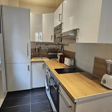 Apartment Tres Bel Renove Quartier Tour Eiffel - Pont De Bir-hakeim Paris